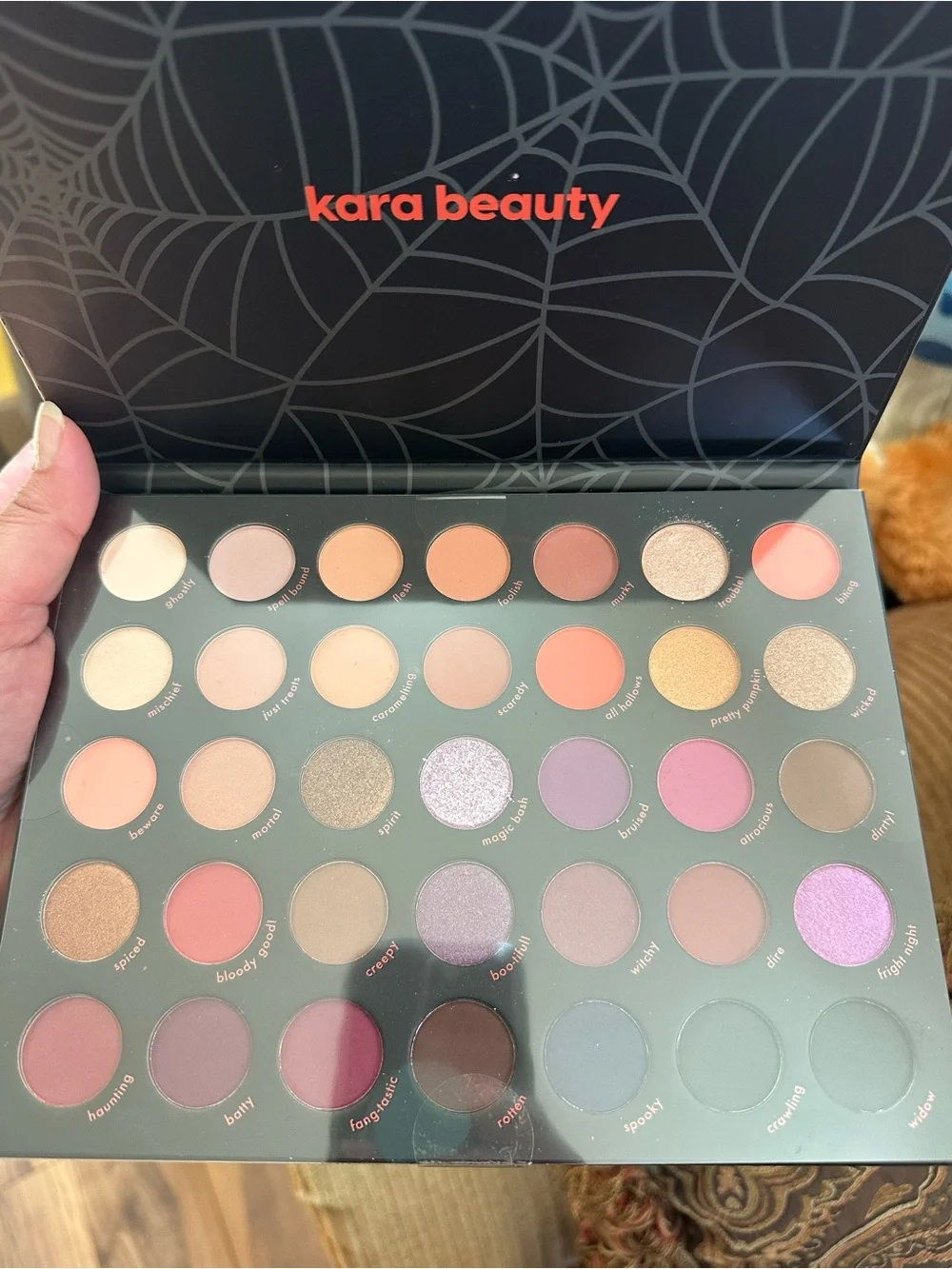 Kara Beauty On The Haunt Eyeshadow Palette
